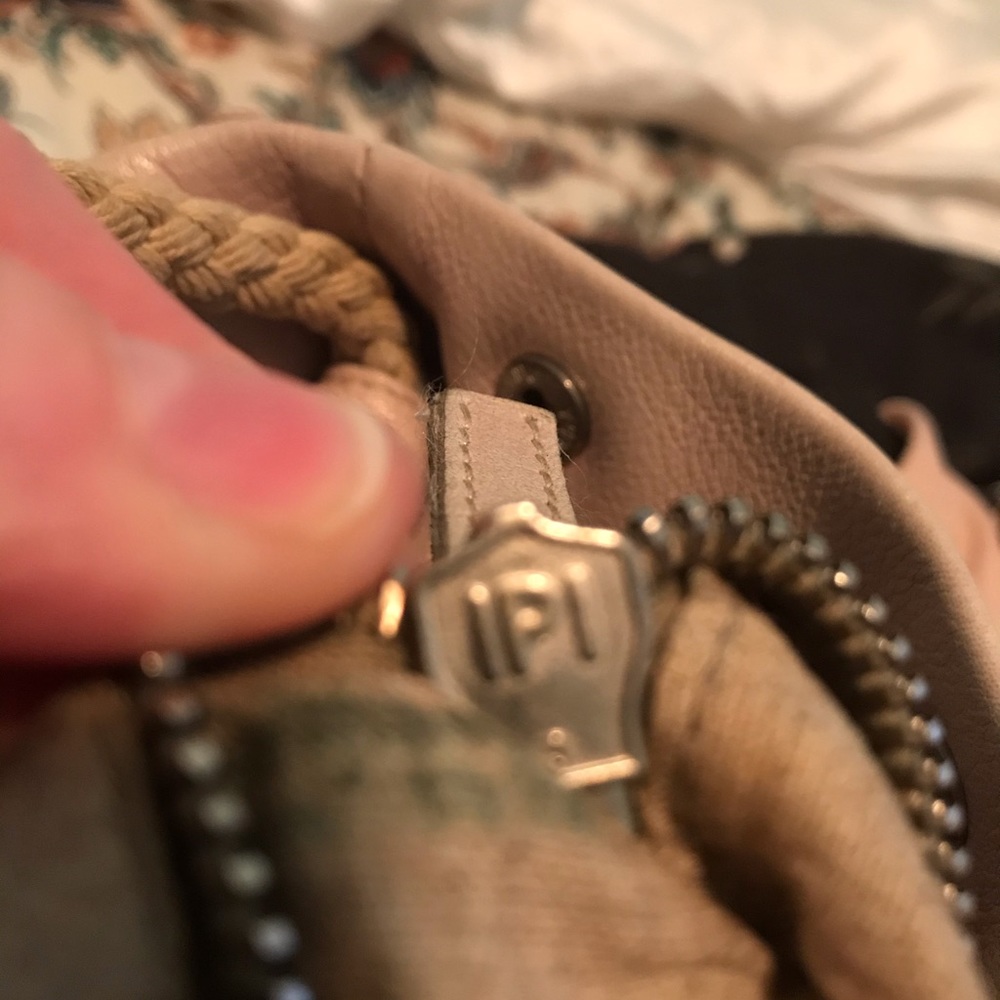 Authentic Prada Cream Handbag - Picture 8 of 8